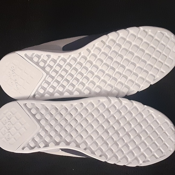 *🎉HP* Cole Haan Sneakers 🎉 - Picture 4 of 8